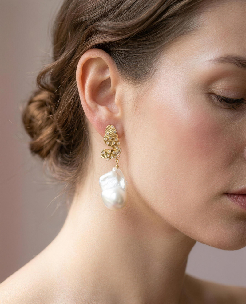 Play of Light Baroque Pearl Drops detail