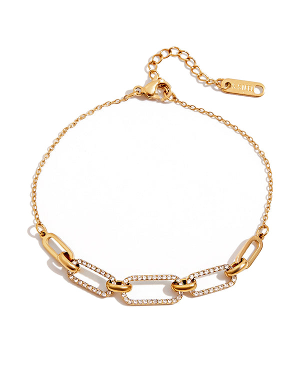 Pavé link bracelet in 18k gold plated stainless steel on white