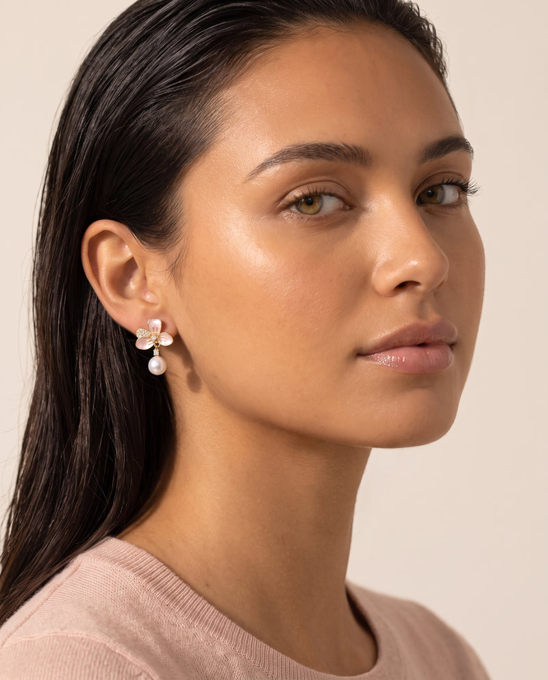 Blush Enamel Bloom Pearl Drops detail