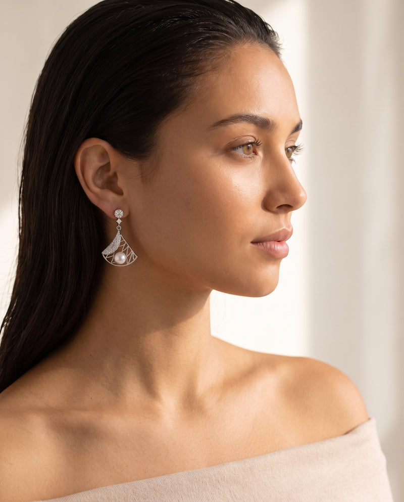Deco Fan Pearl Drop Earrings detail
