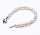 7-8mm white pearl bracelet — silver clasp detail